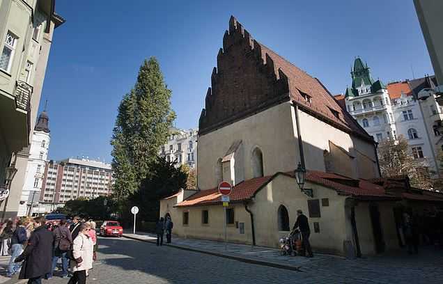 Old New Synagogue, places to visit in Prague