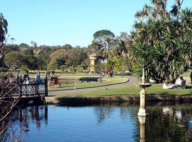 Royal Botanic Gardens, tourist attractions in Sydney 